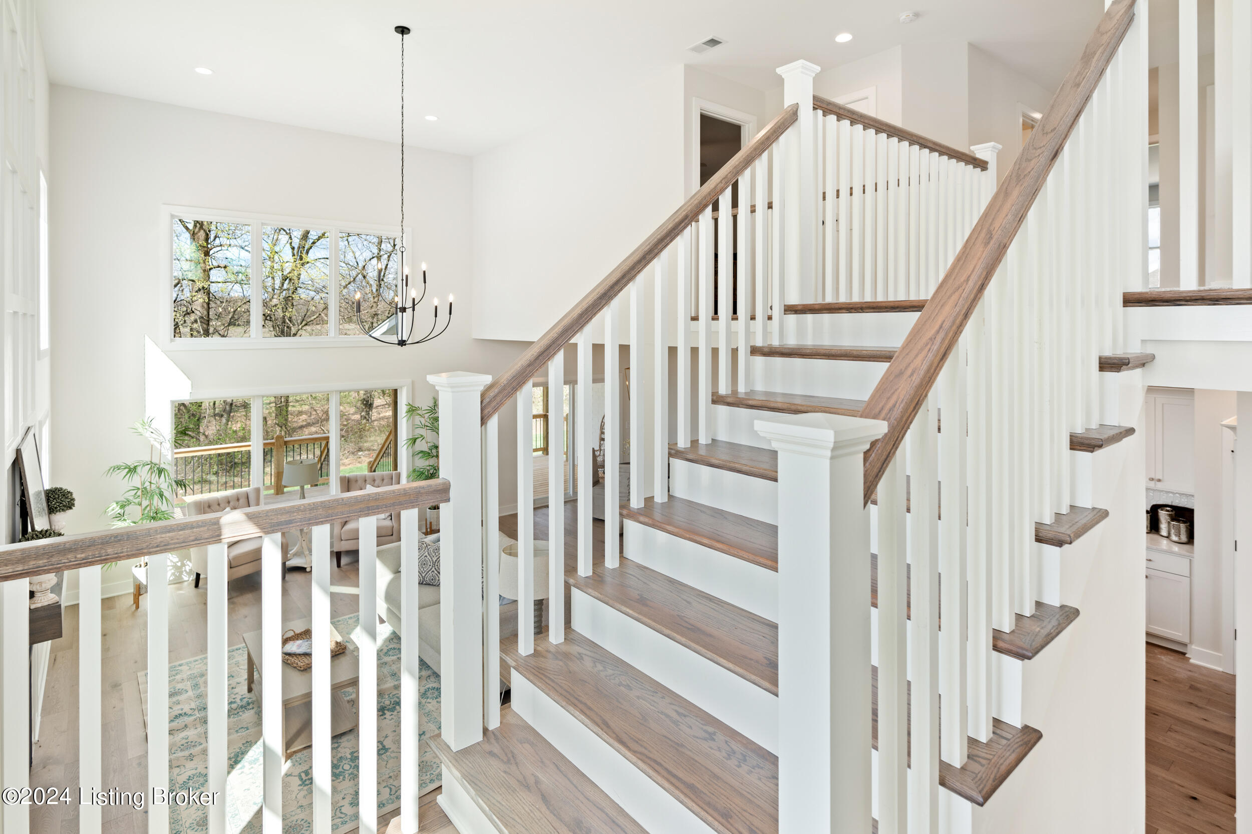7391 Edith Way