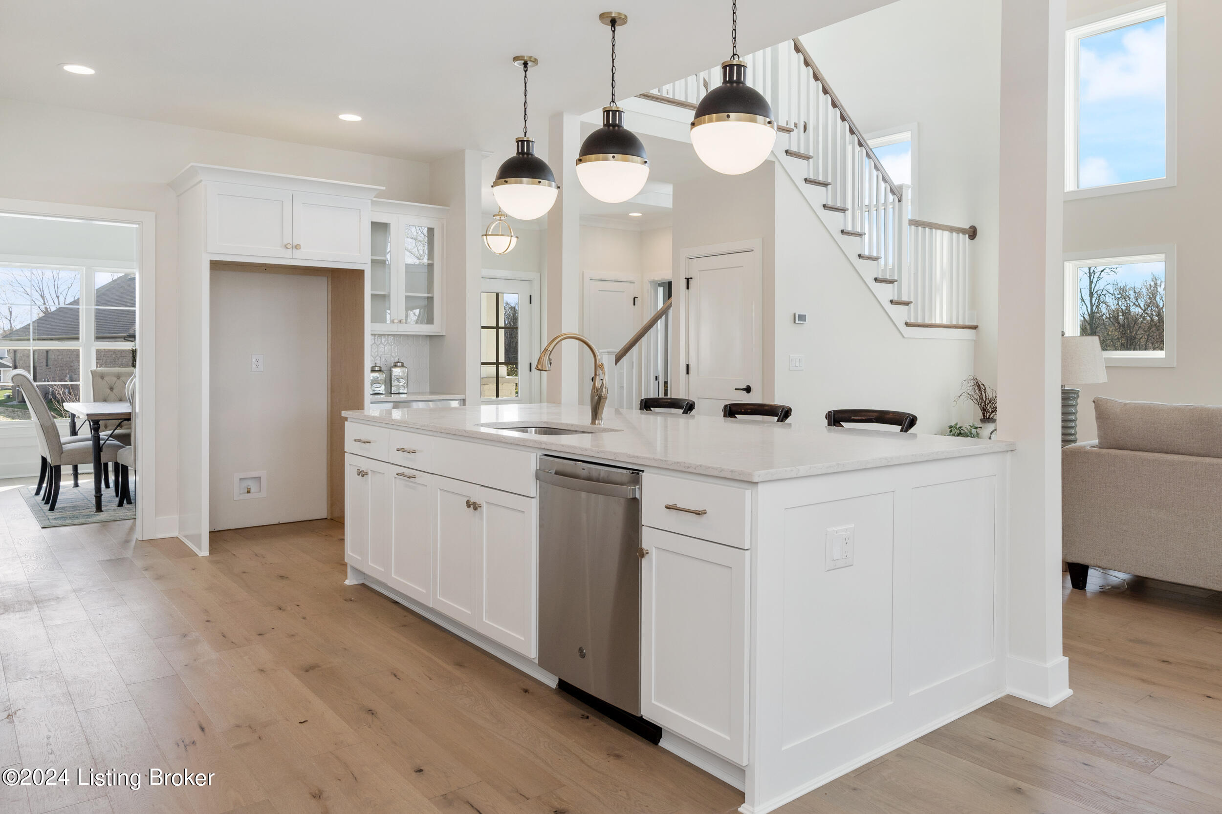 7391 Edith Way