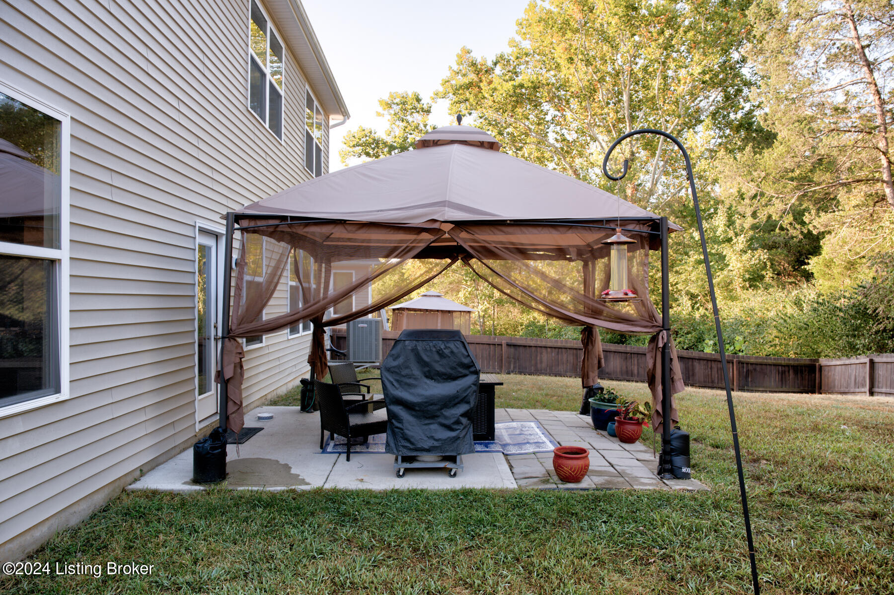 9910 Cedar Park Ct