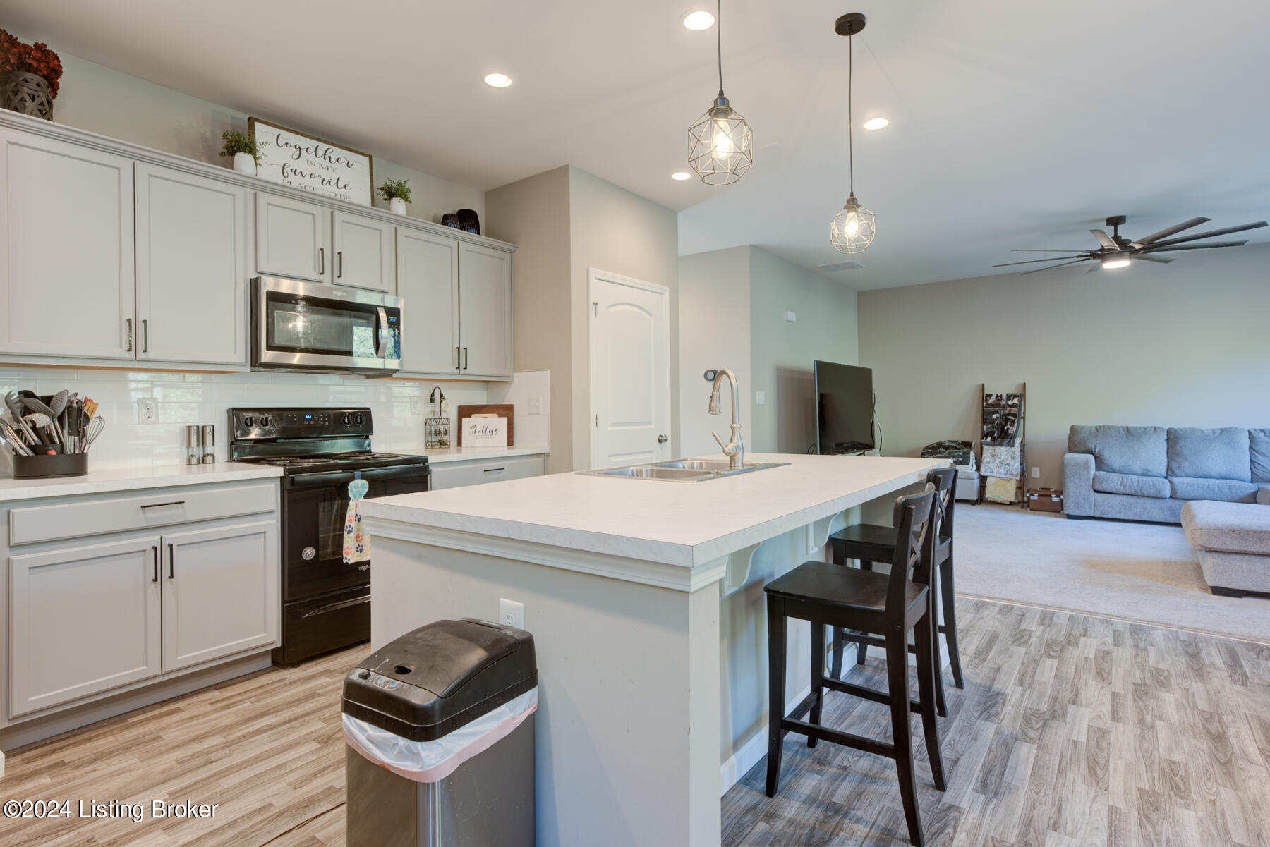 9910 Cedar Park Ct