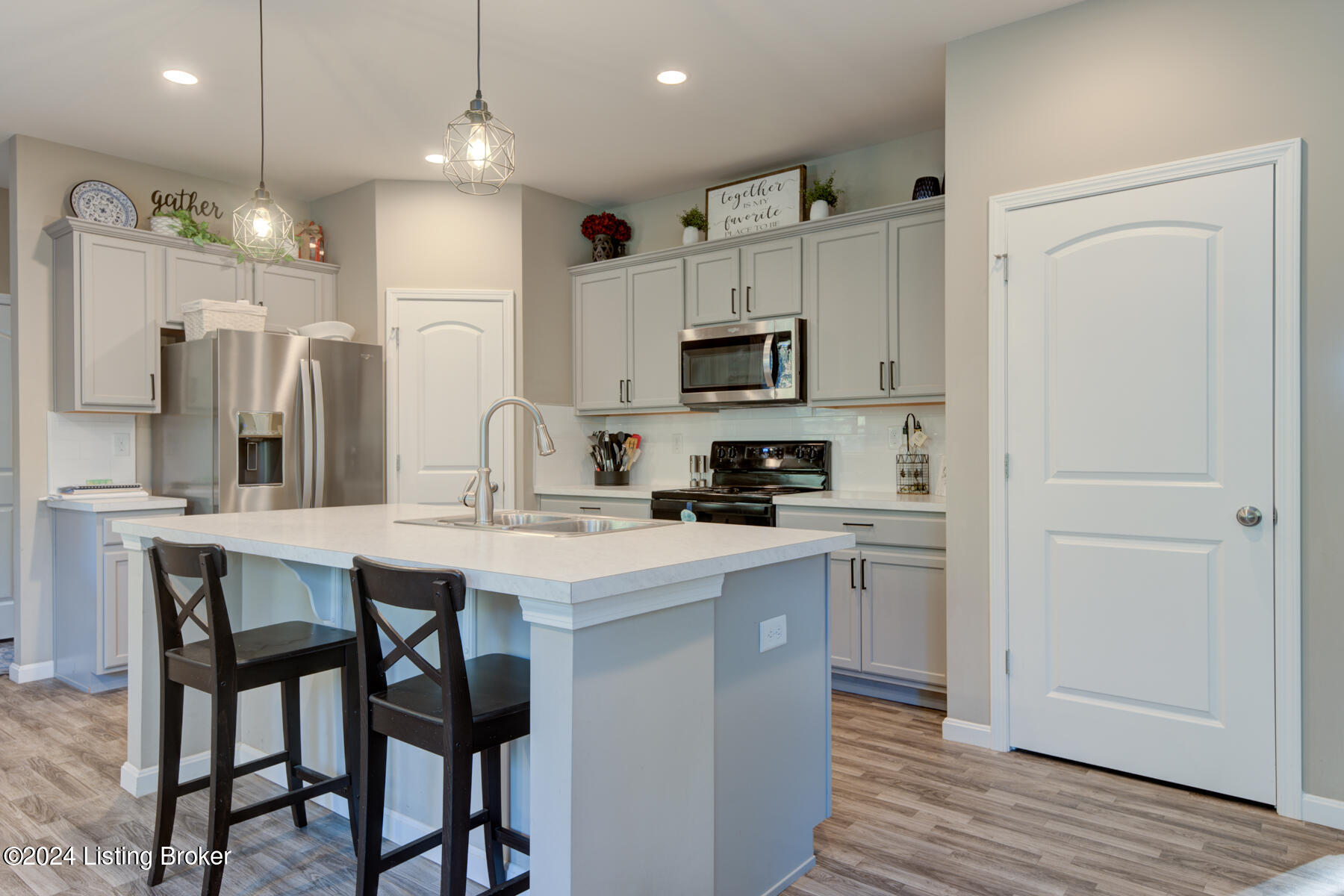 9910 Cedar Park Ct