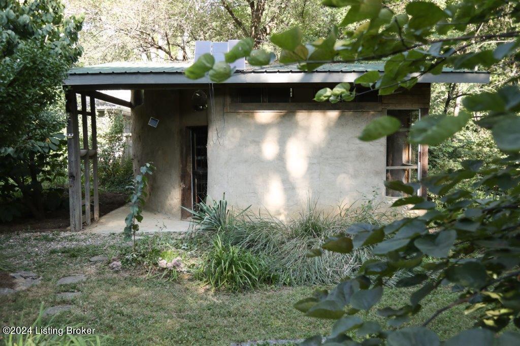 2700 Hillside Terrace