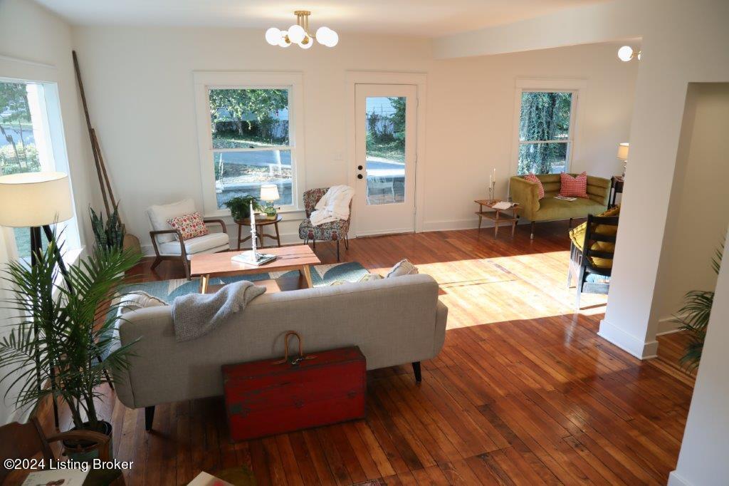 2700 Hillside Terrace