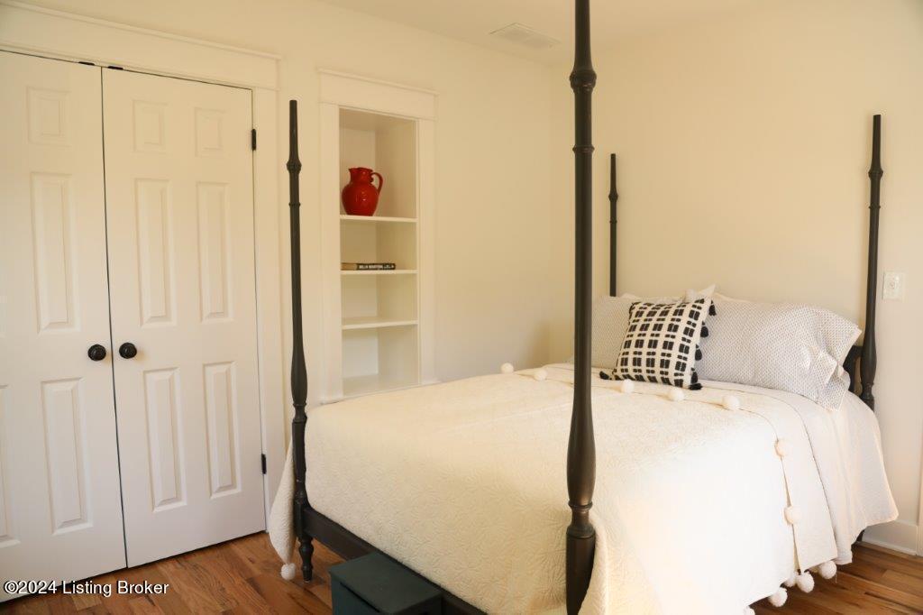 2700 Hillside Terrace