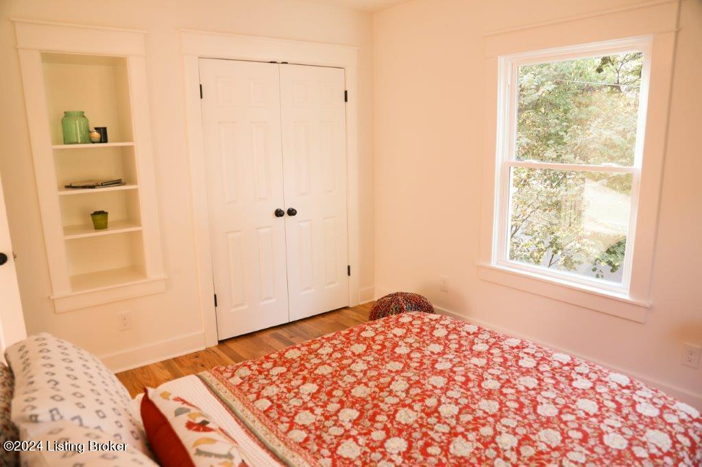 2700 Hillside Terrace