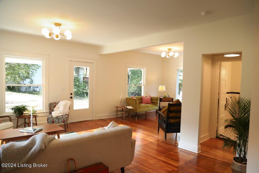 2700 Hillside Terrace