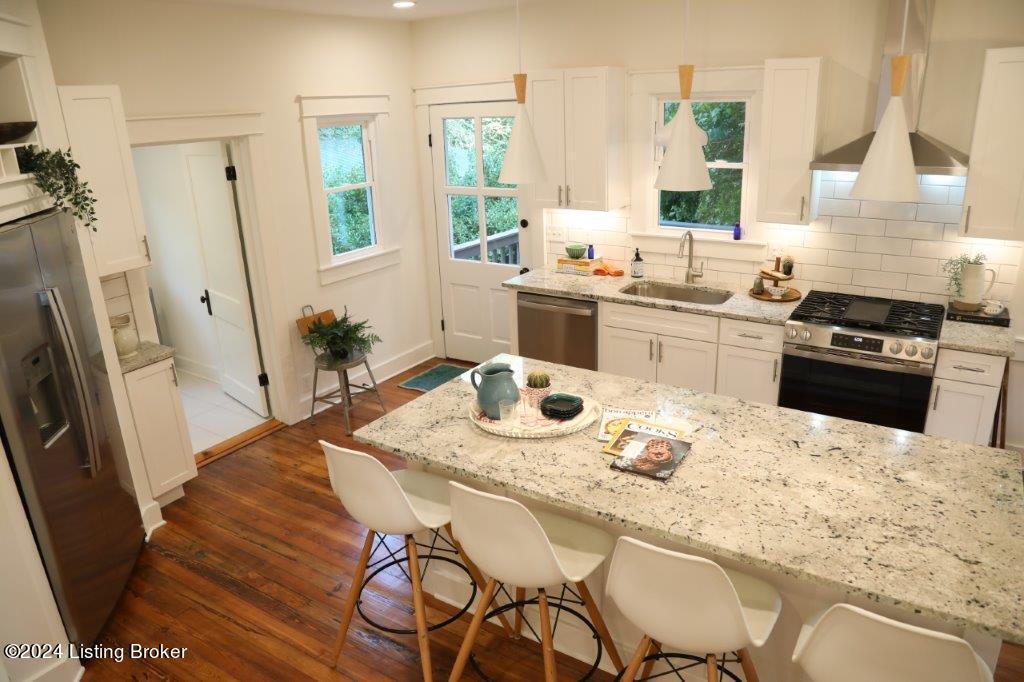 2700 Hillside Terrace