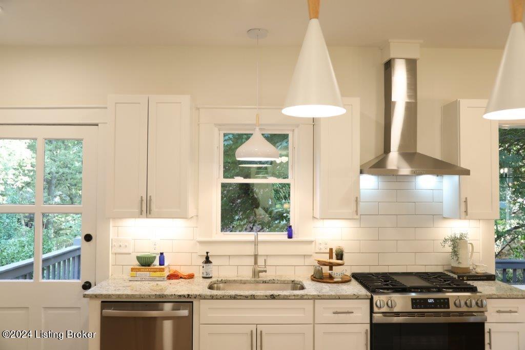 2700 Hillside Terrace