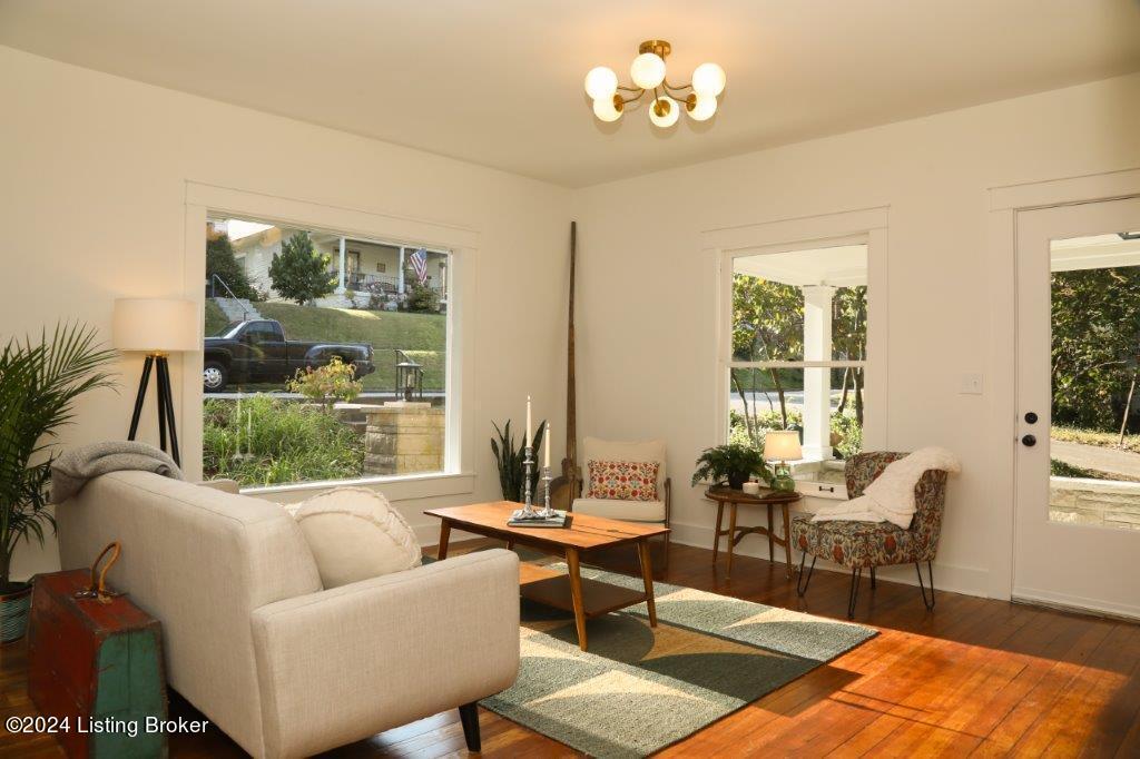 2700 Hillside Terrace