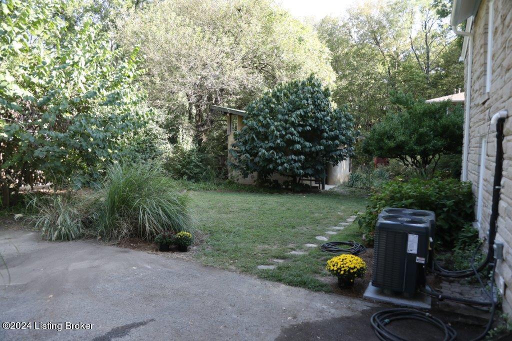 2700 Hillside Terrace