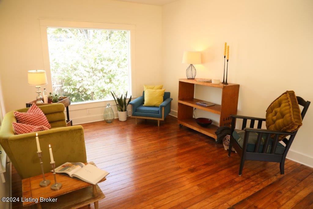 2700 Hillside Terrace