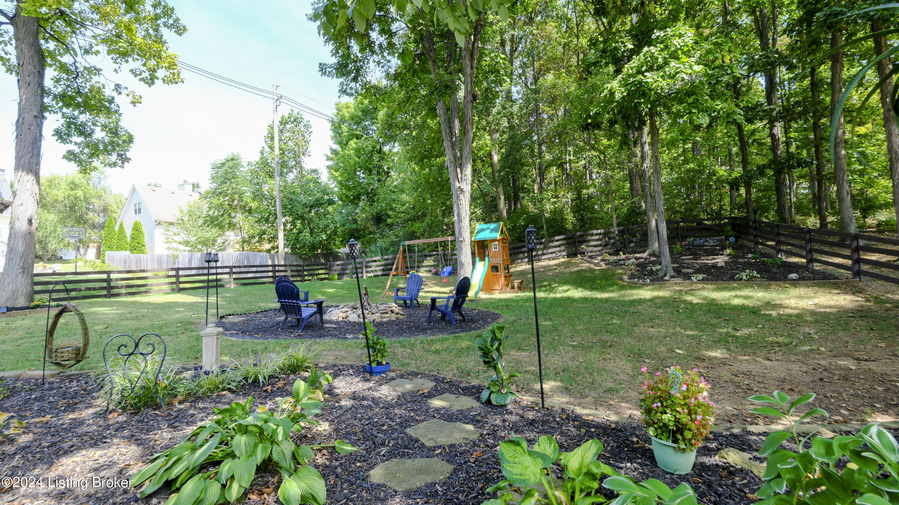 11111 Eagles Cove Dr
