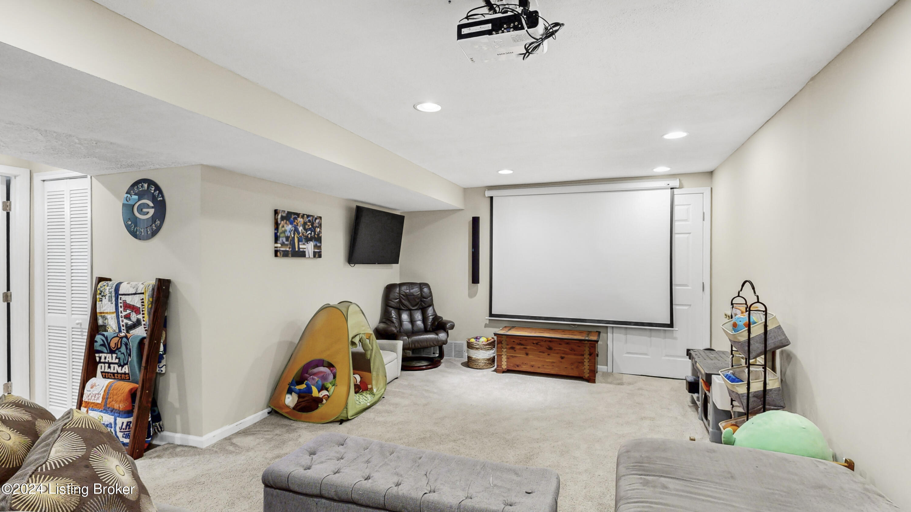11111 Eagles Cove Dr