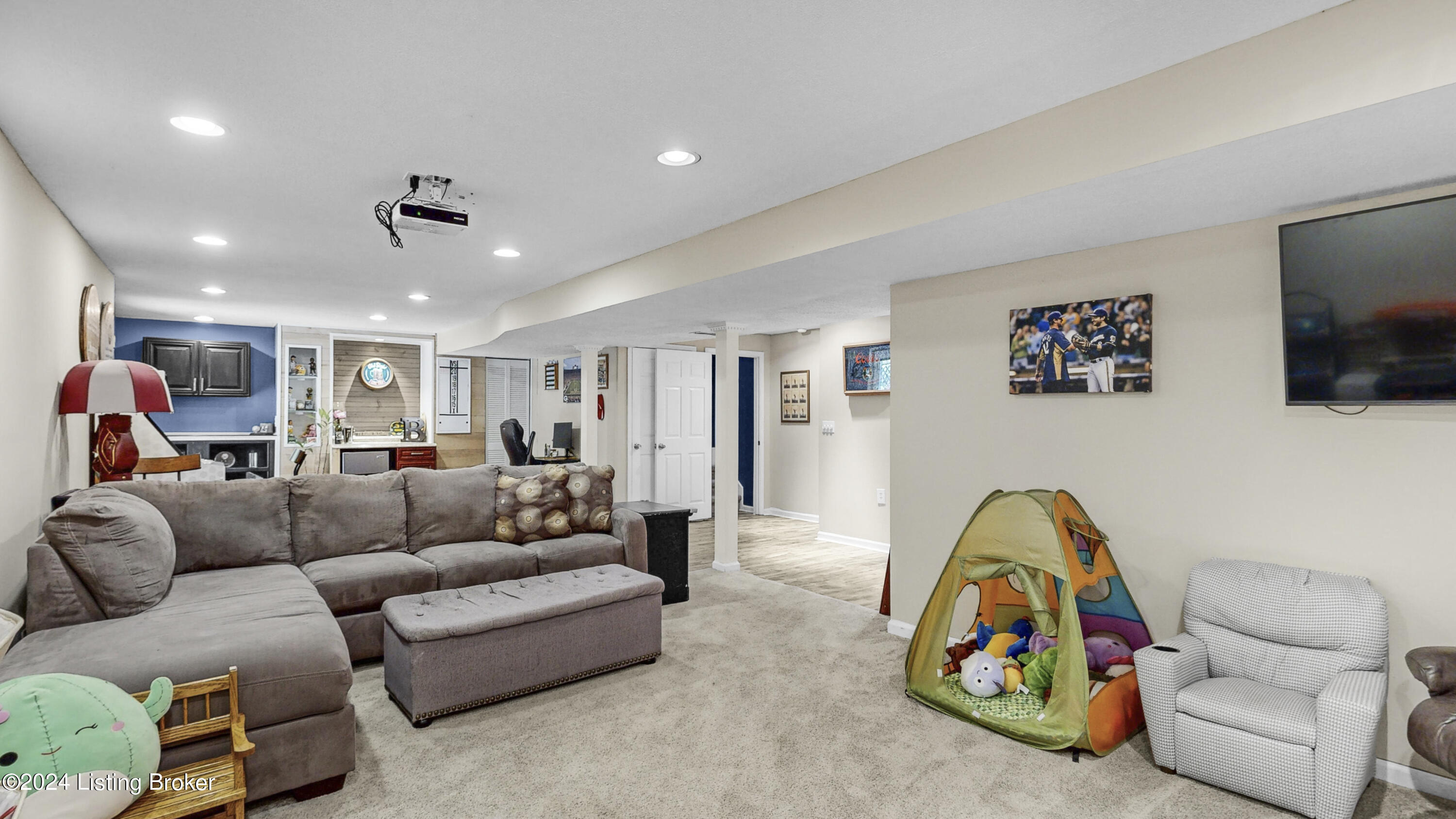 11111 Eagles Cove Dr