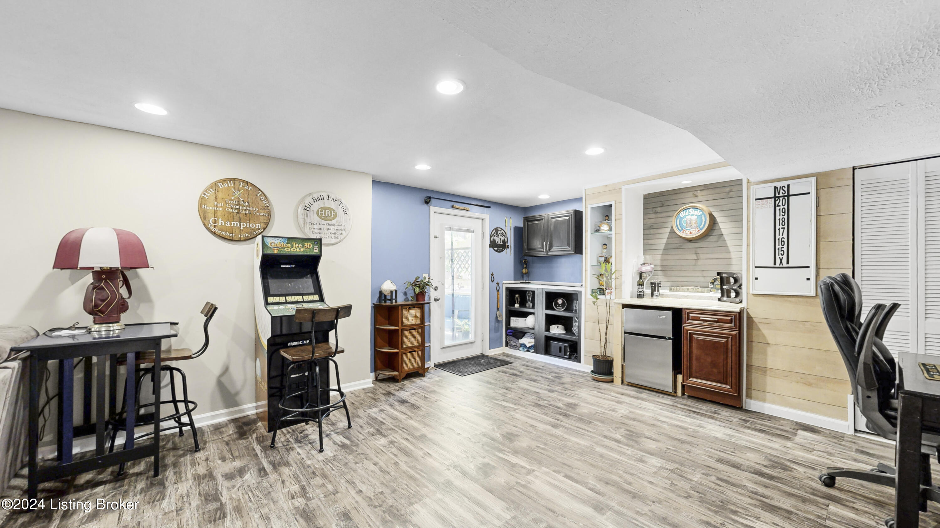 11111 Eagles Cove Dr