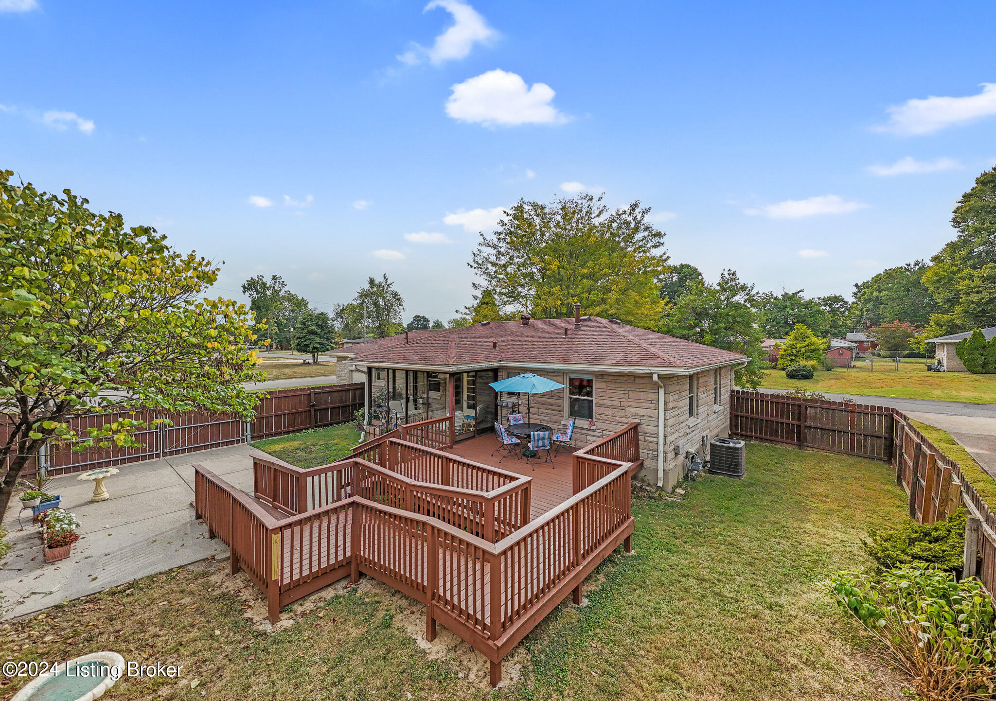 8115 Madrone Ave