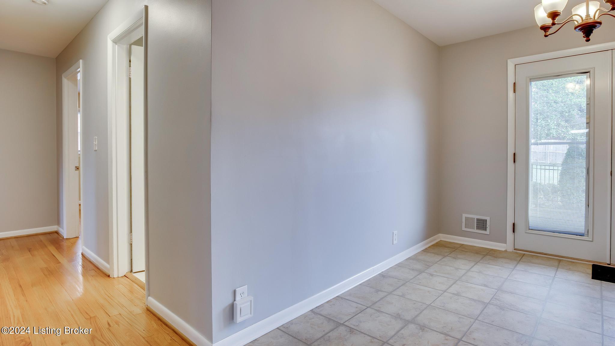 12304 Ridge Crest Dr