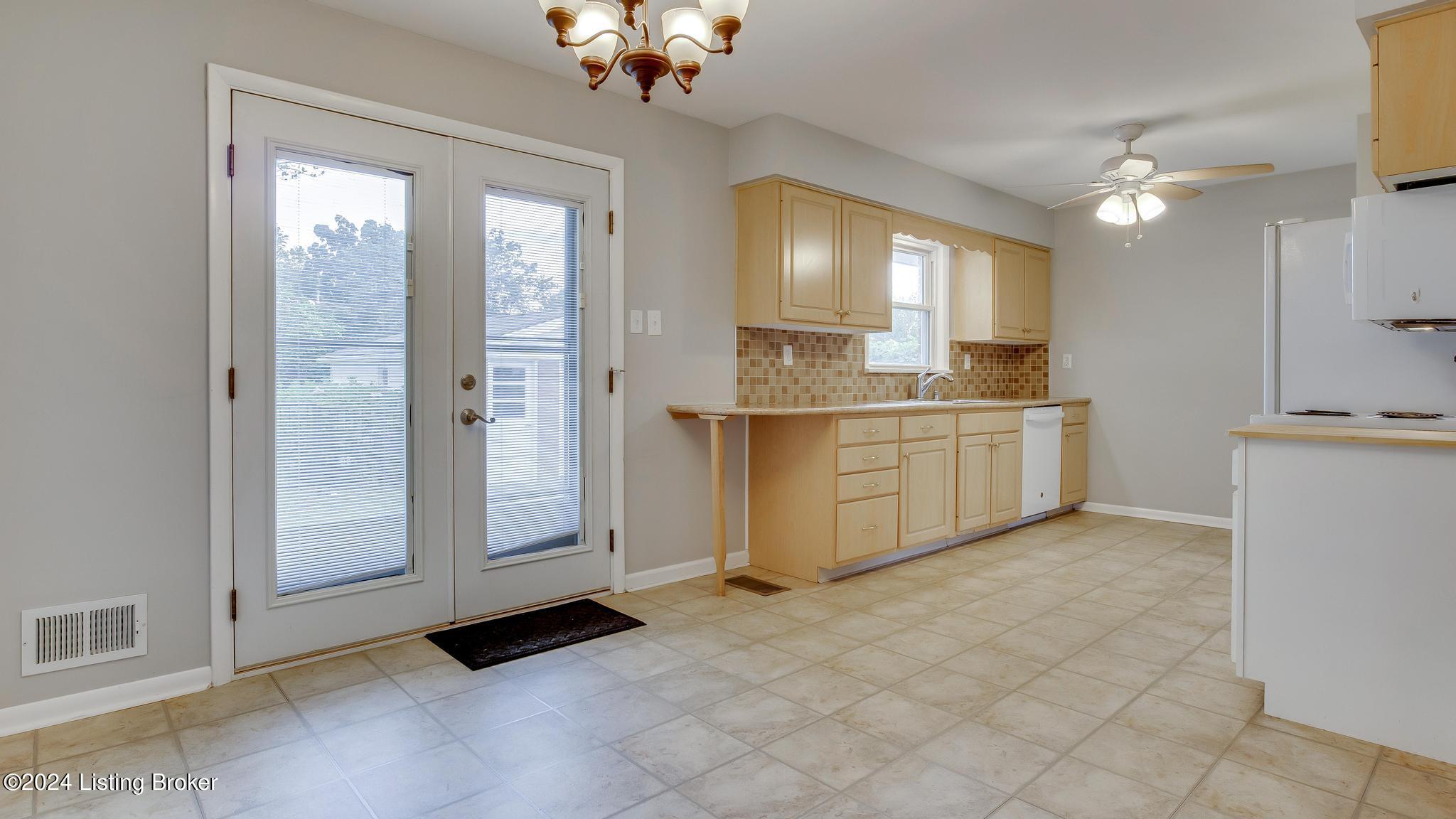 12304 Ridge Crest Dr