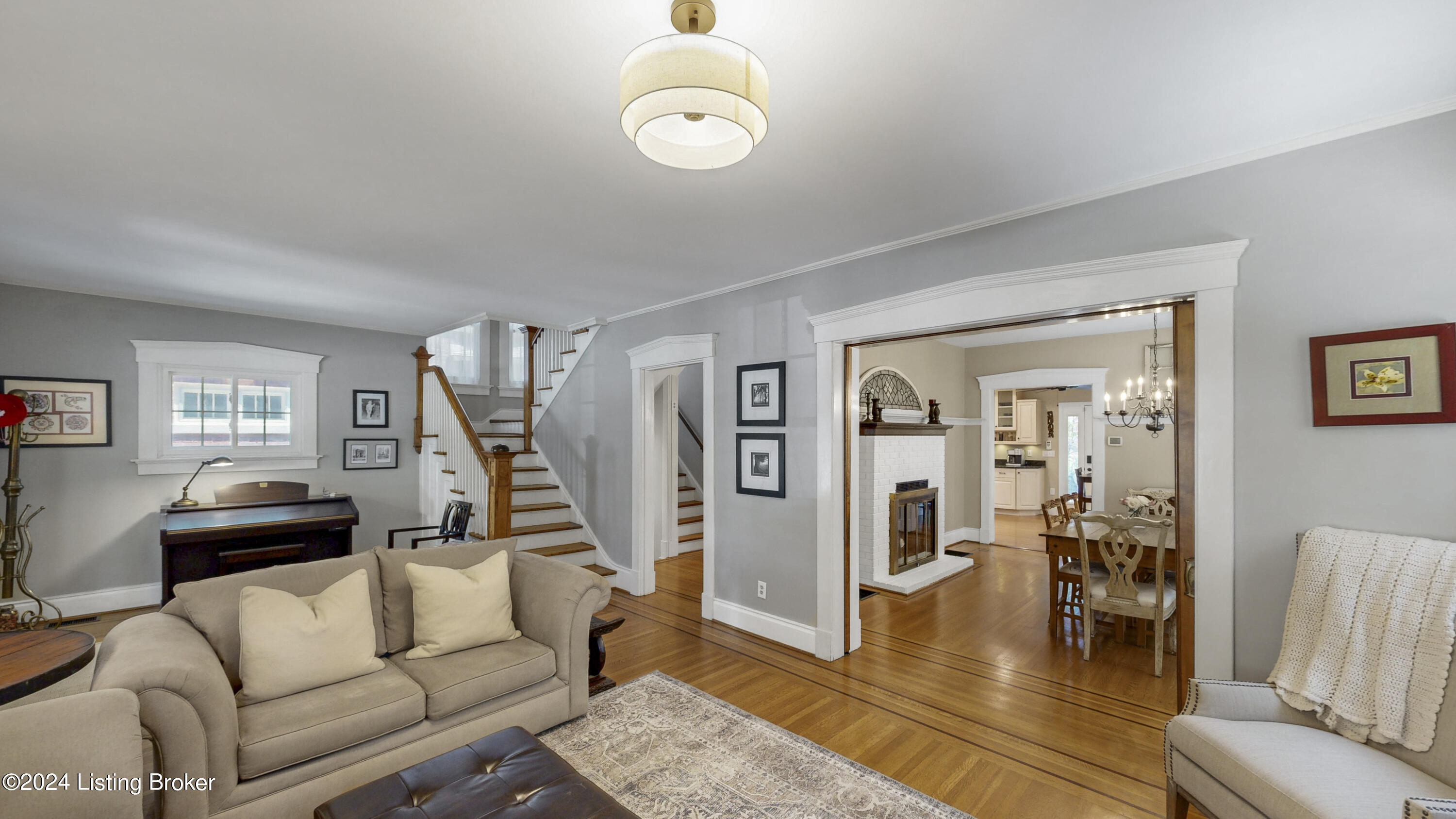 2116 Murray Ave