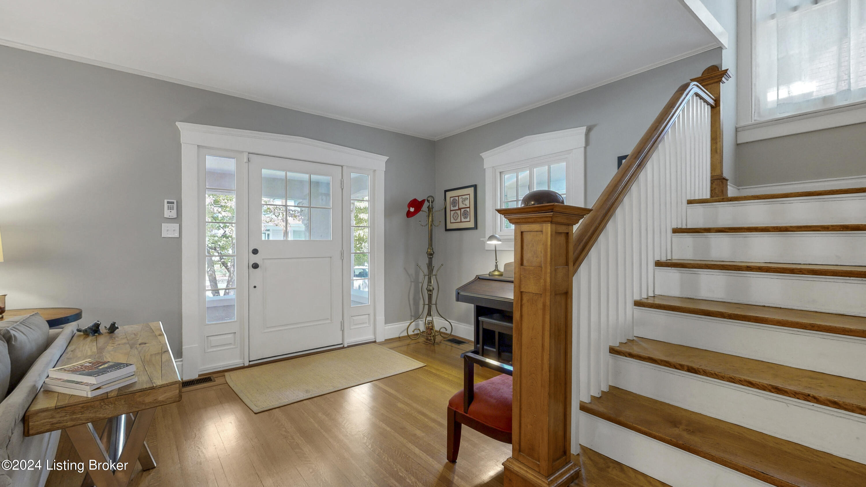 2116 Murray Ave