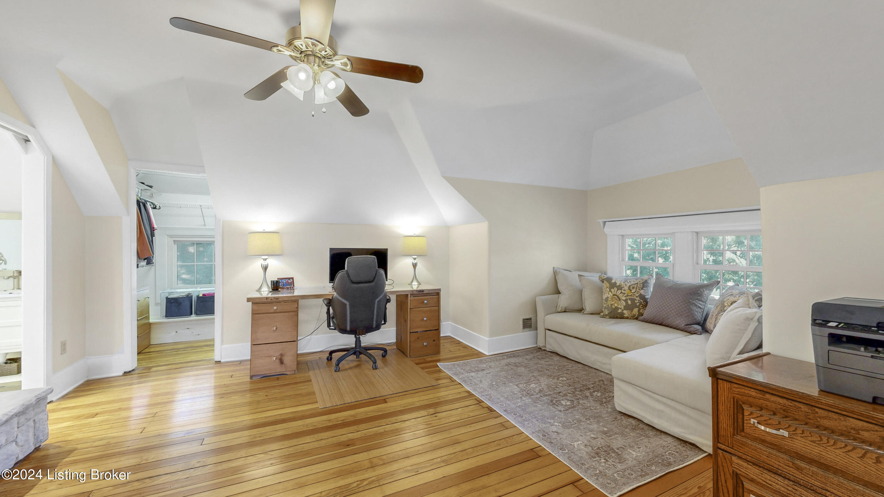 2116 Murray Ave