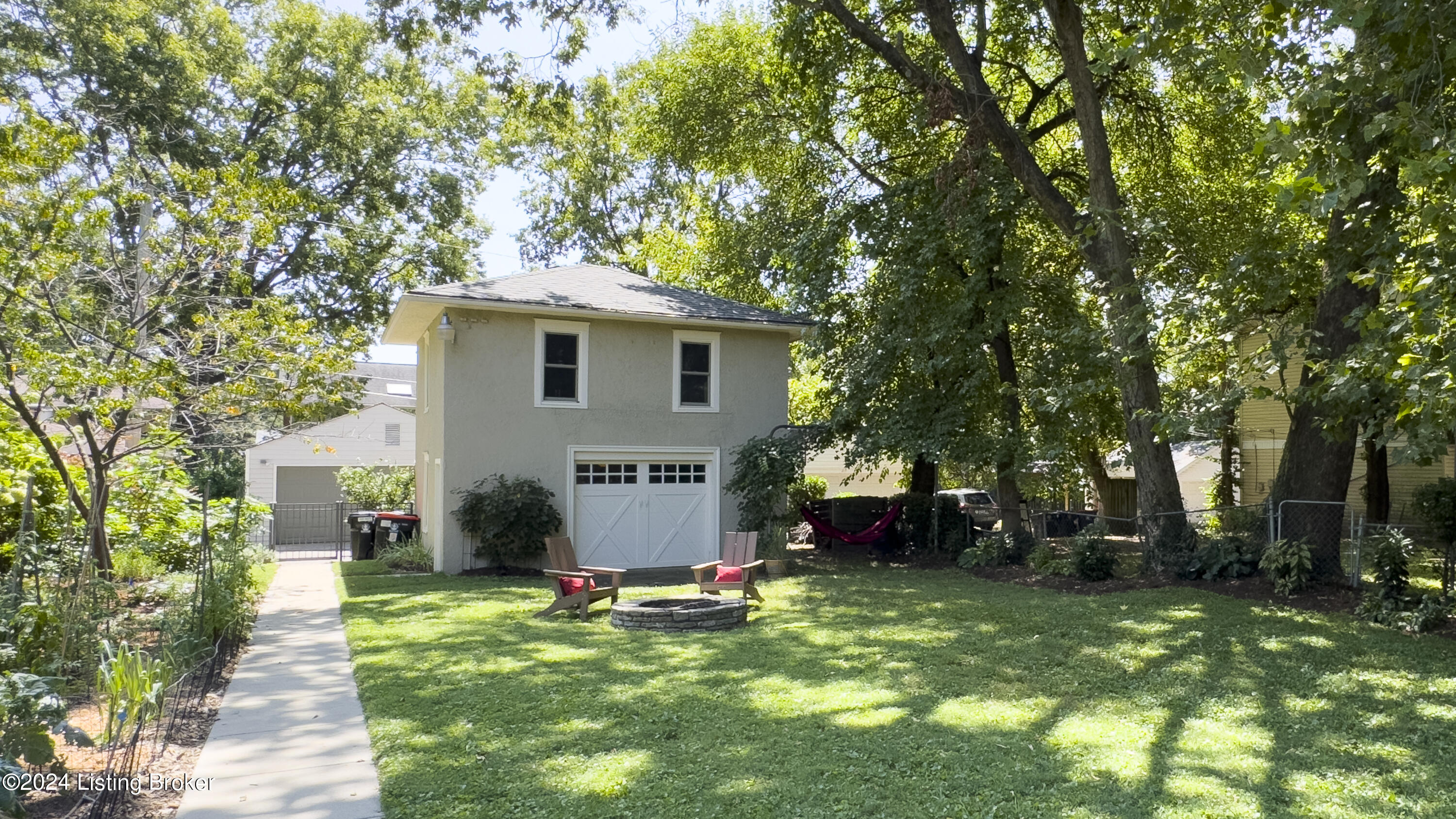 2116 Murray Ave
