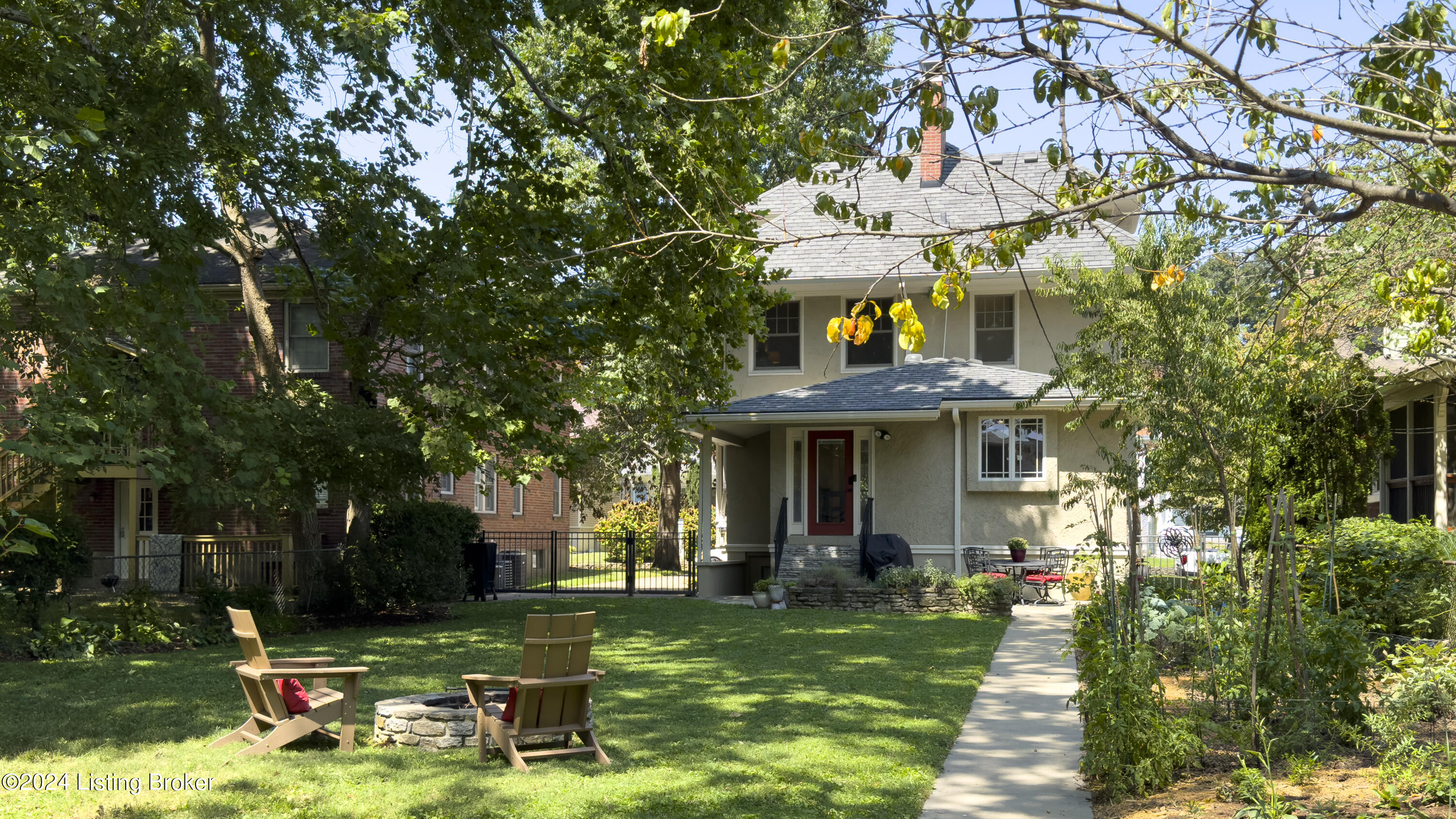 2116 Murray Ave