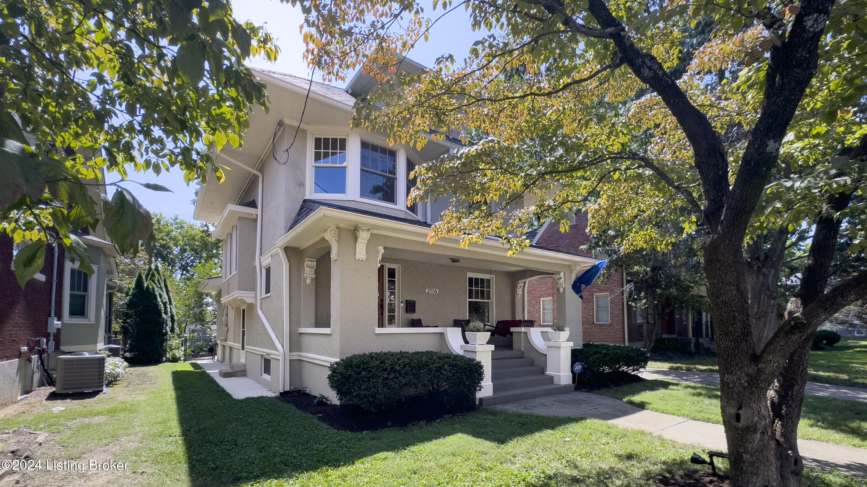 2116 Murray Ave