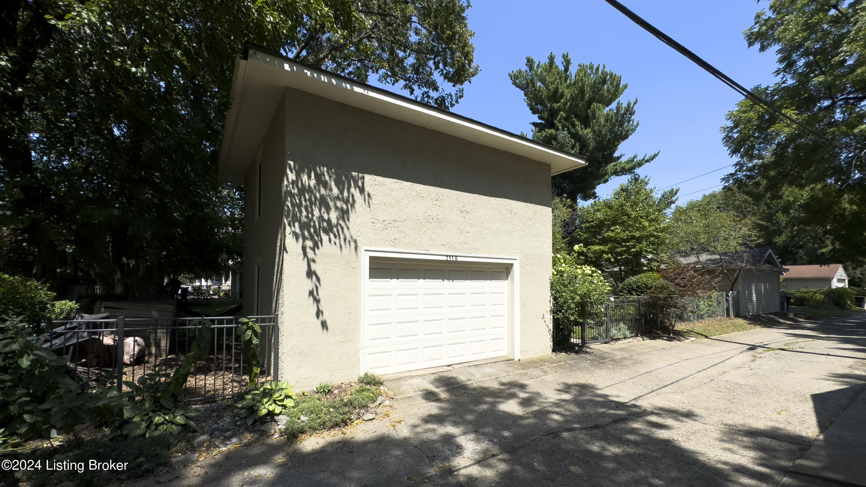 2116 Murray Ave