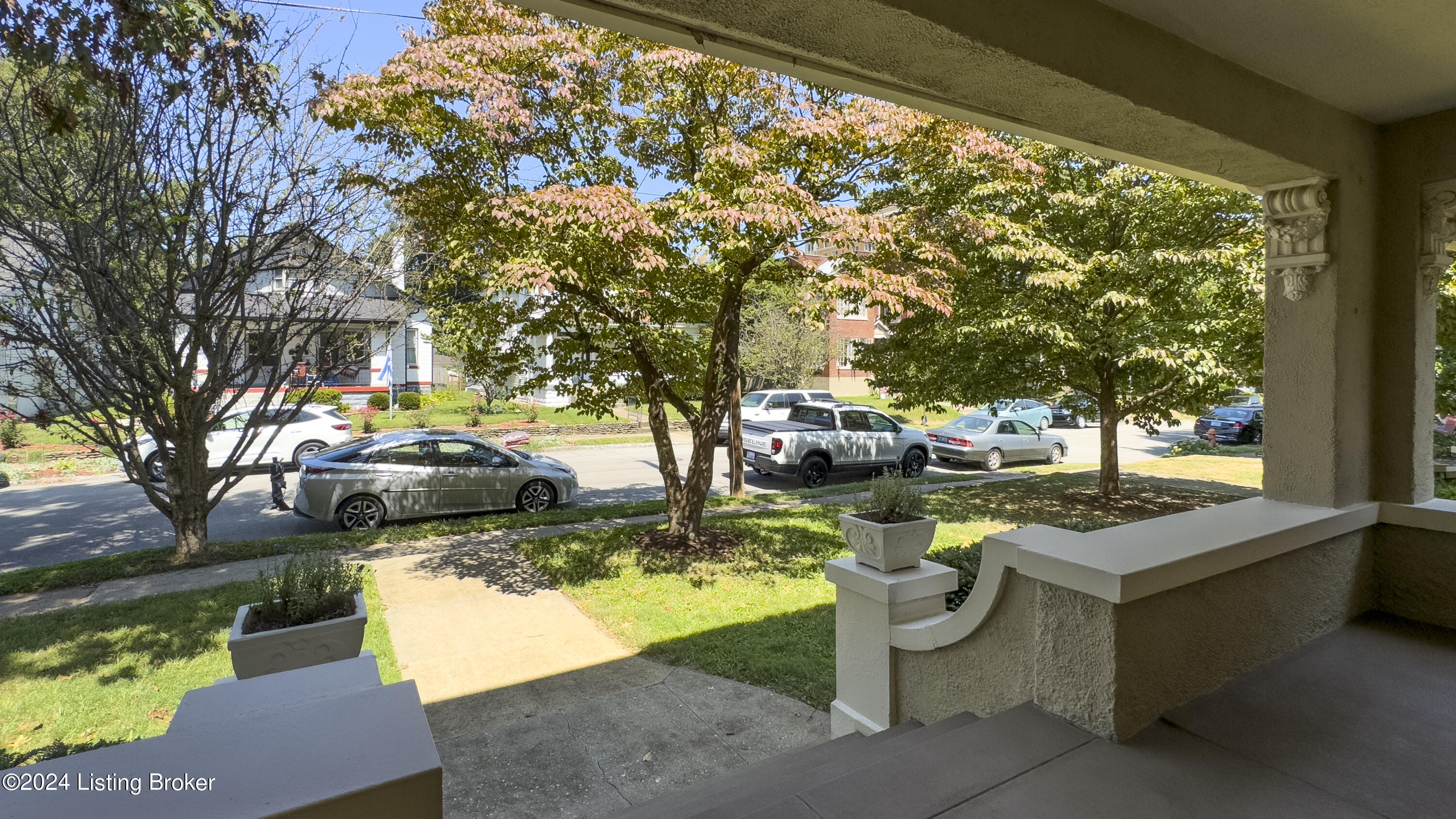 2116 Murray Ave