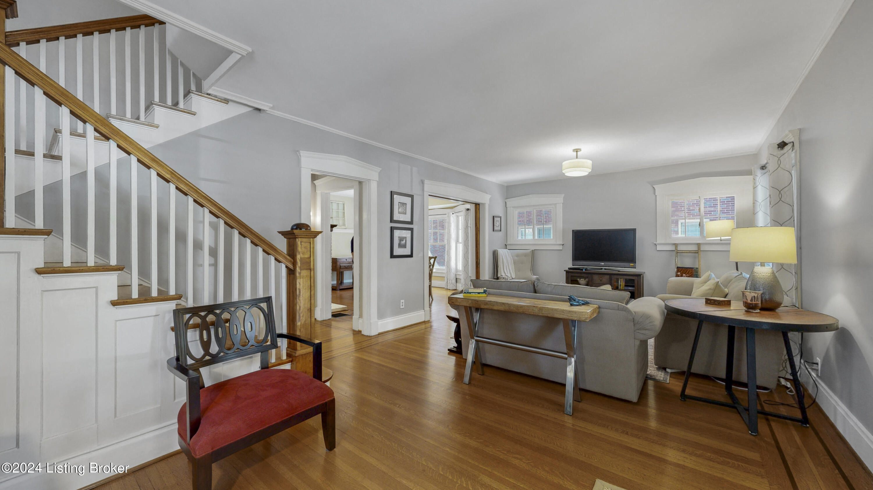 2116 Murray Ave