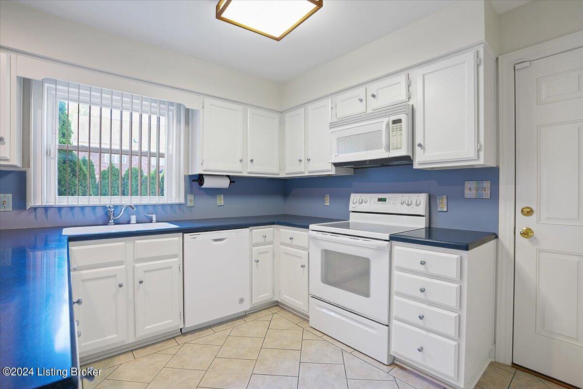 9102 Hurstwood Ct