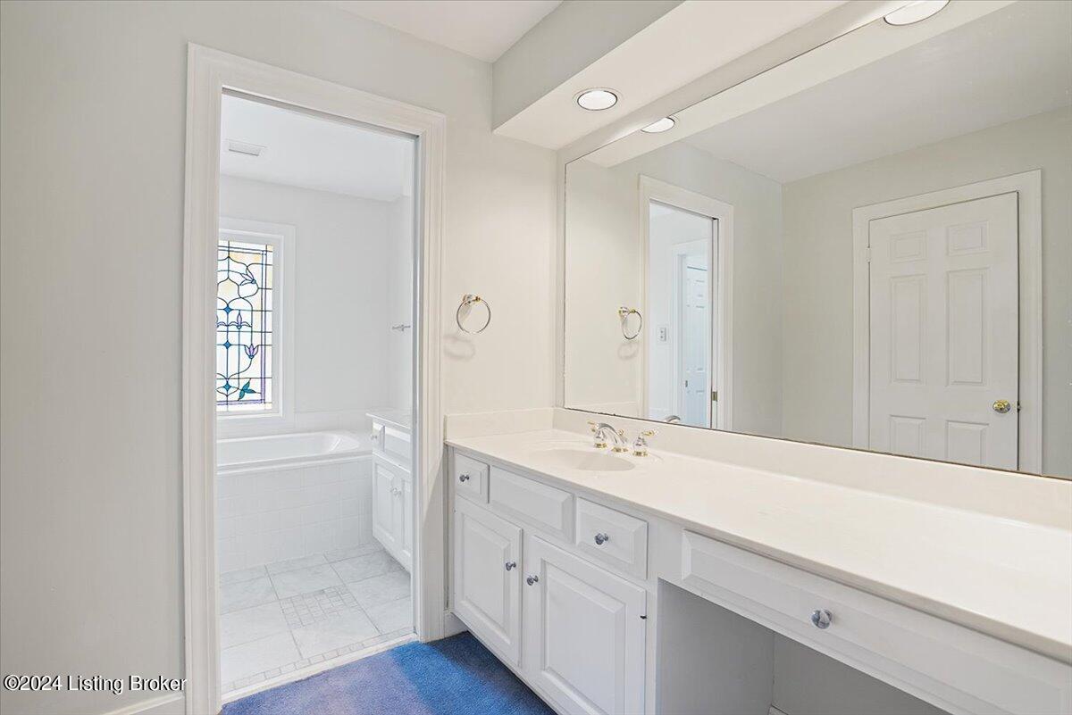 9102 Hurstwood Ct
