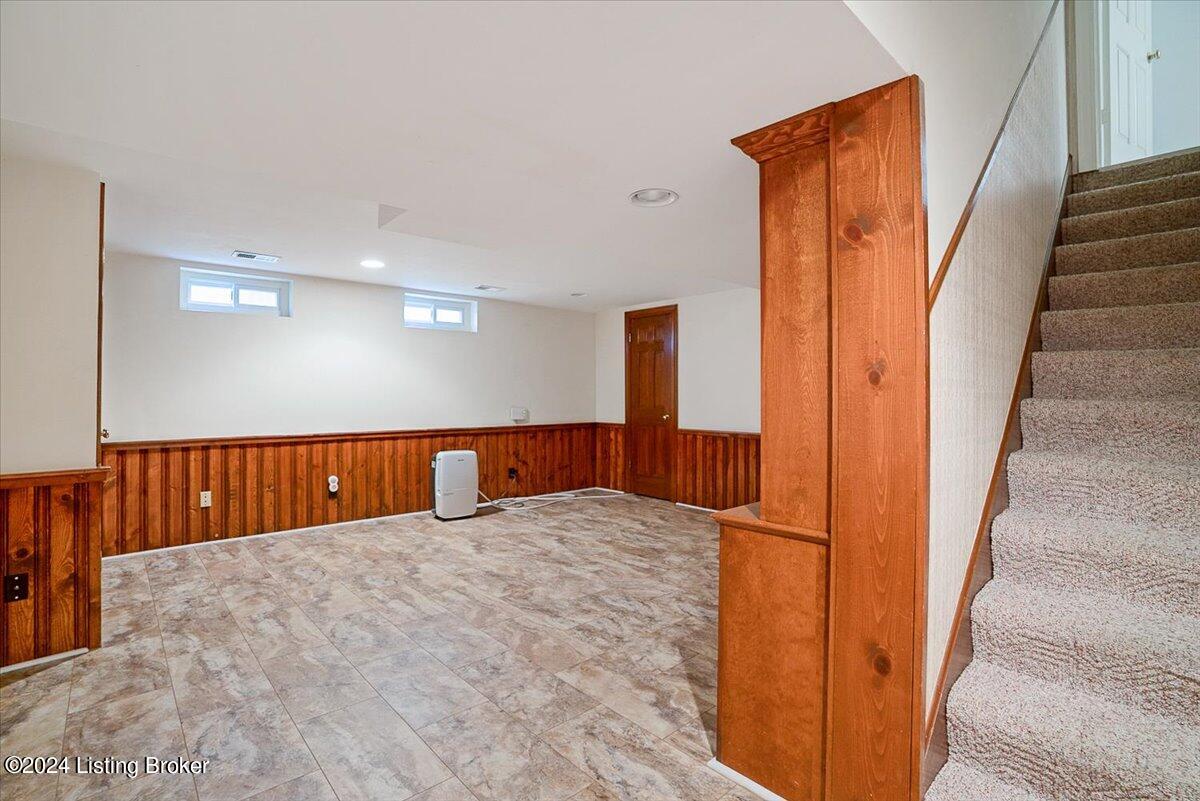 9102 Hurstwood Ct