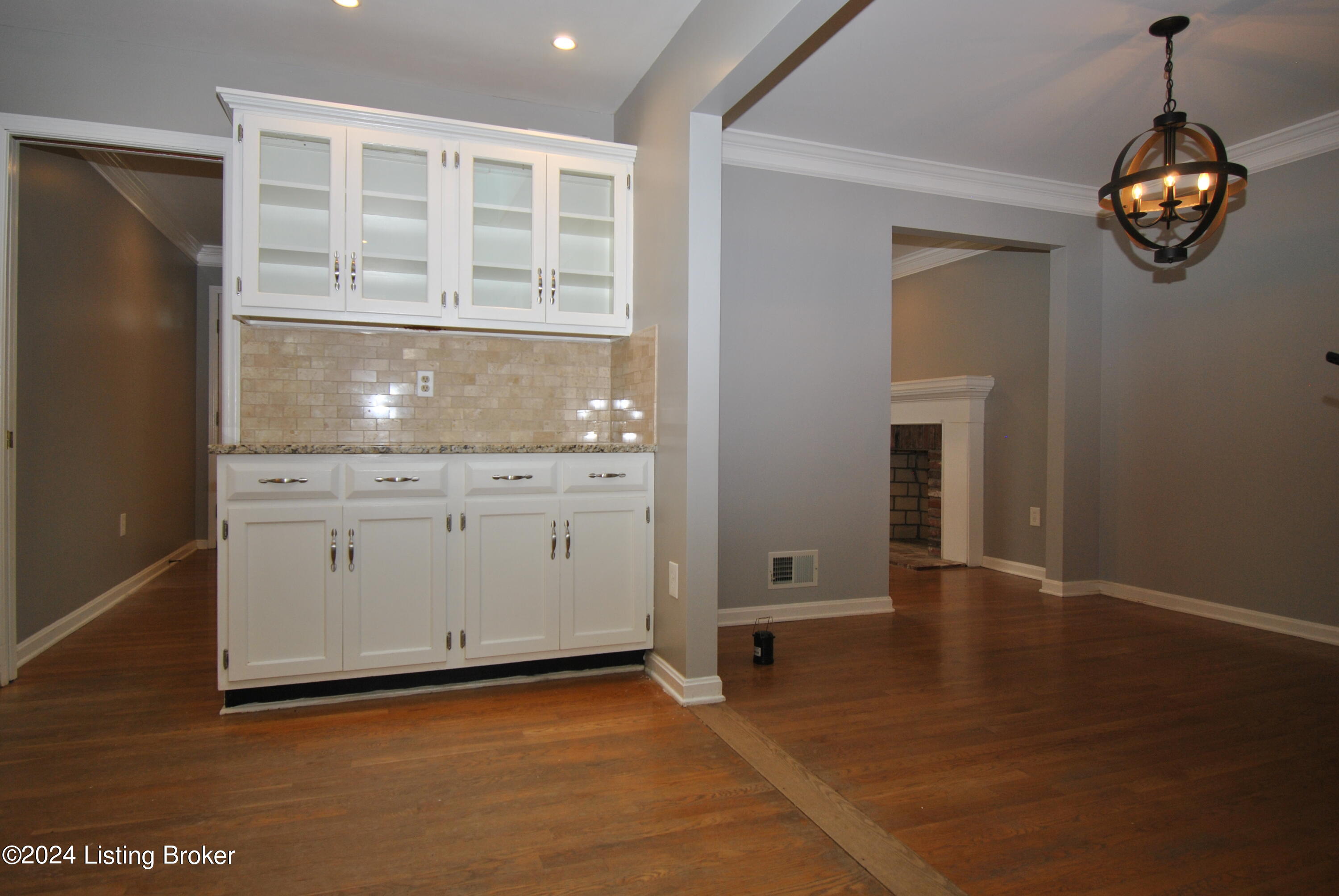 1910 Janlyn Rd