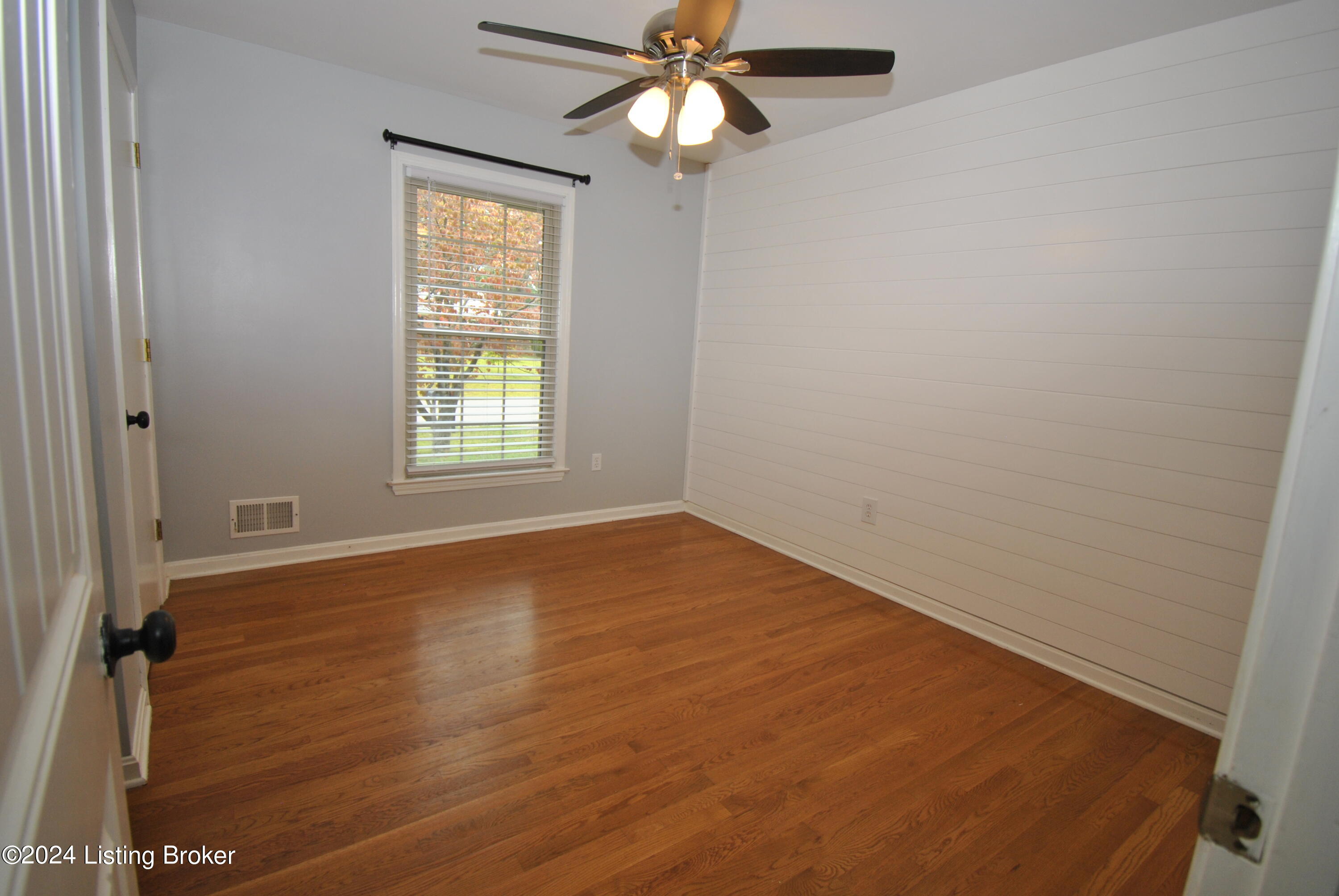 1910 Janlyn Rd