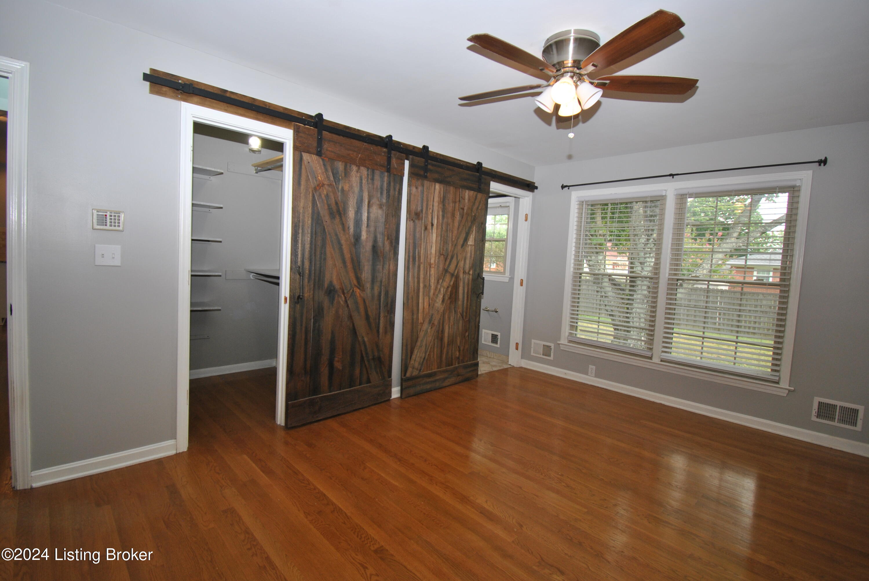 1910 Janlyn Rd