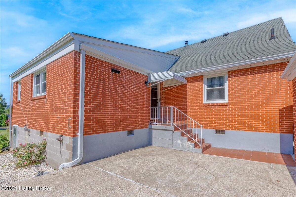 216 N Main St