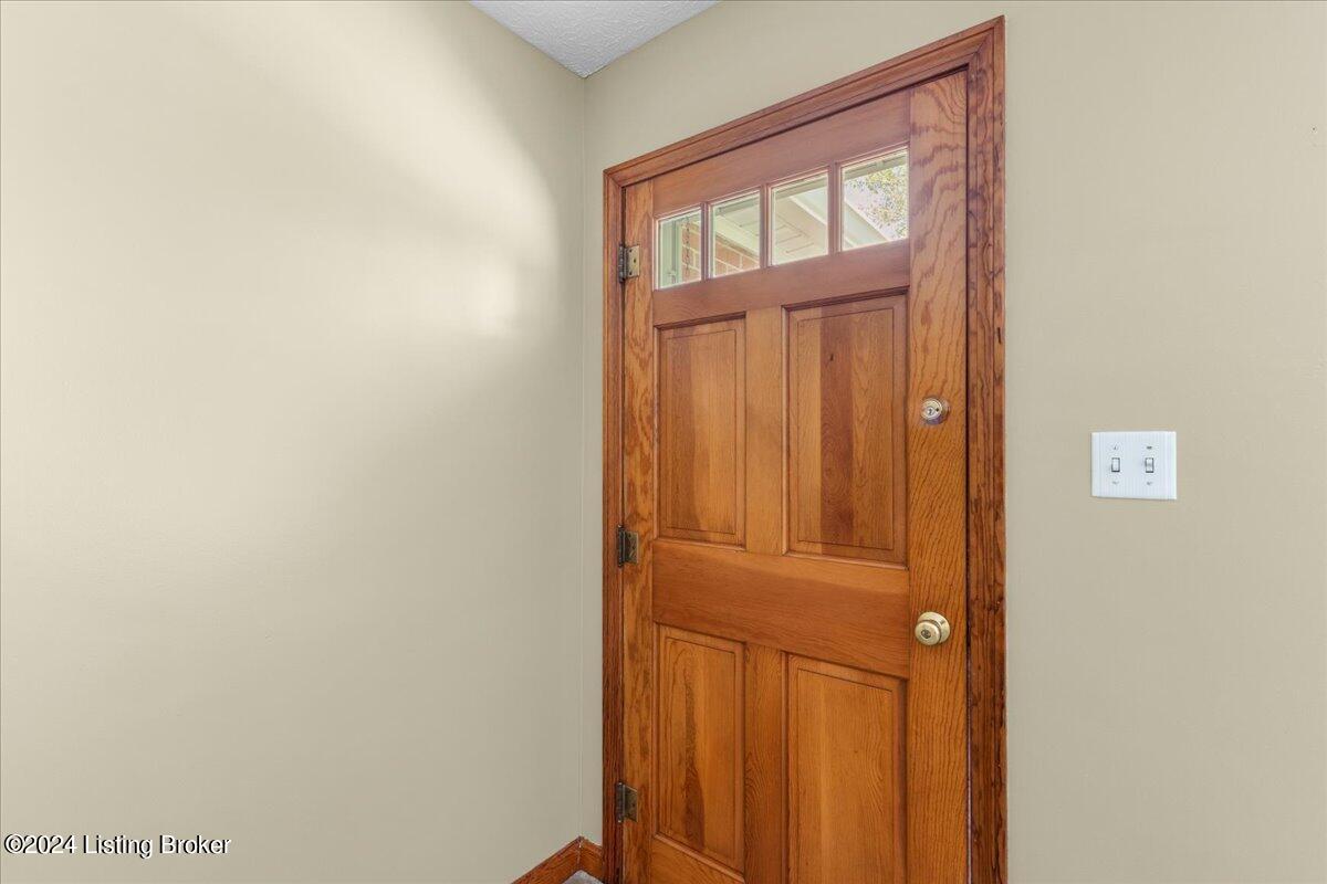 216 N Main St