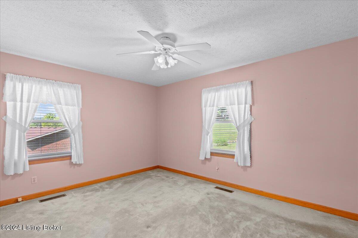 216 N Main St