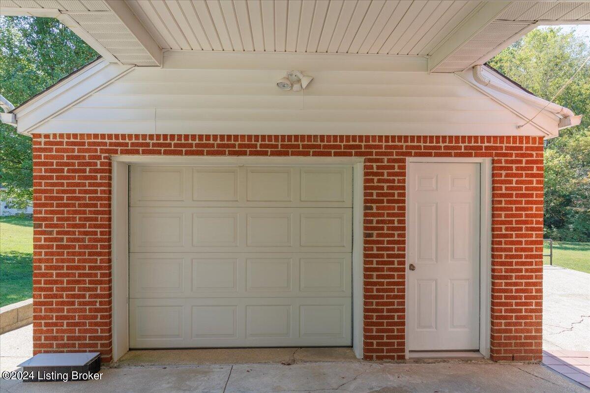216 N Main St