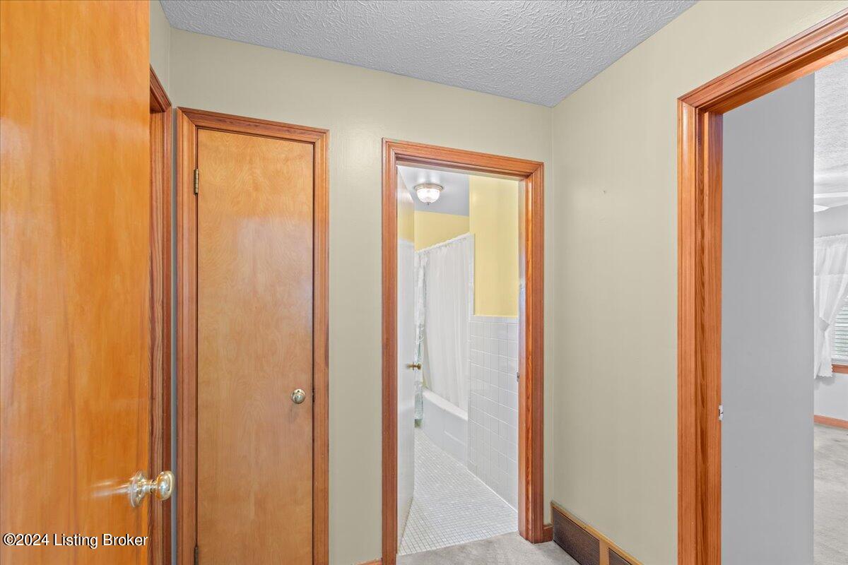 216 N Main St