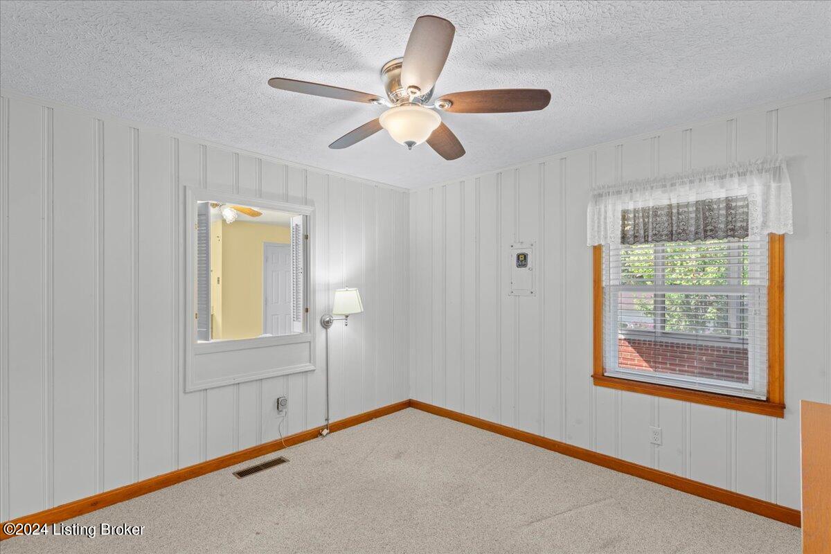 216 N Main St