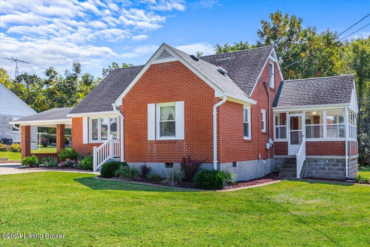 216 N Main St