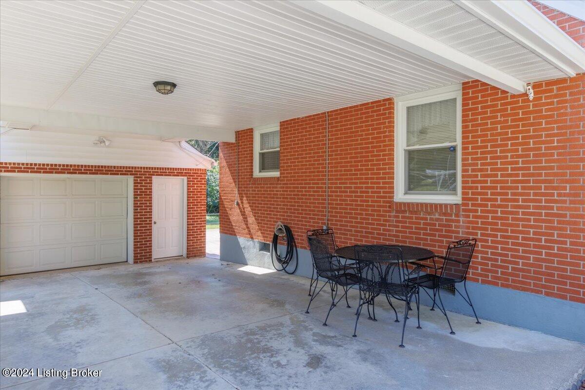 216 N Main St