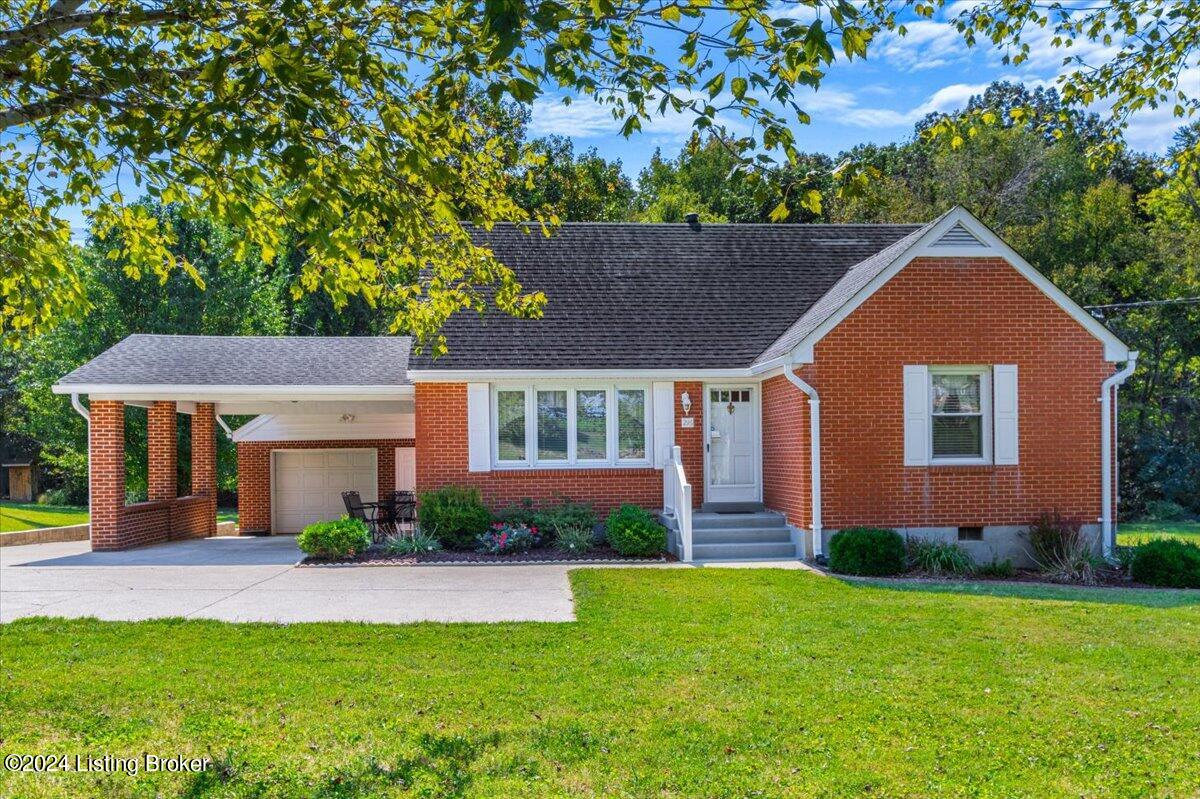 216 N Main St