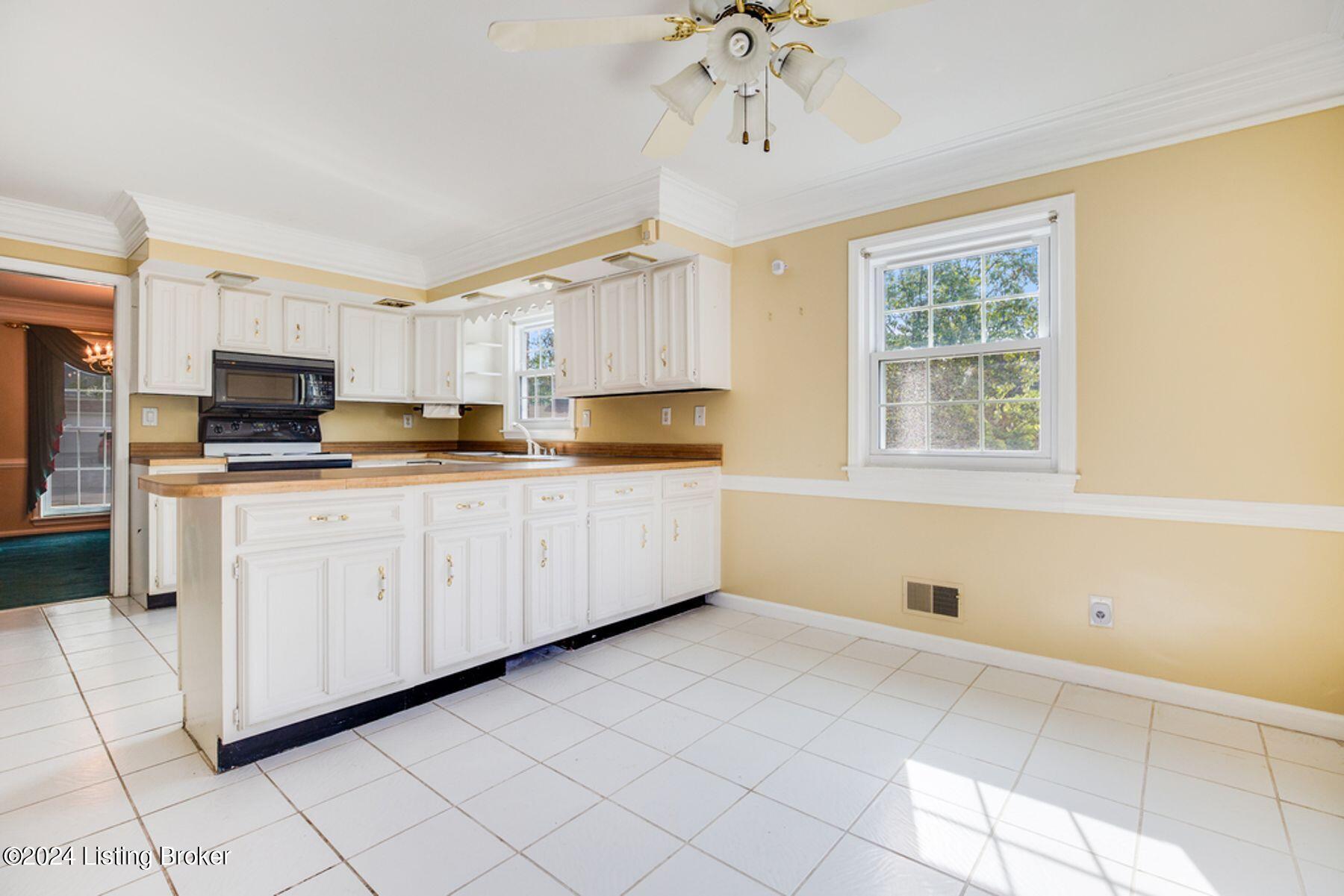 5214 Rollingwood Trail