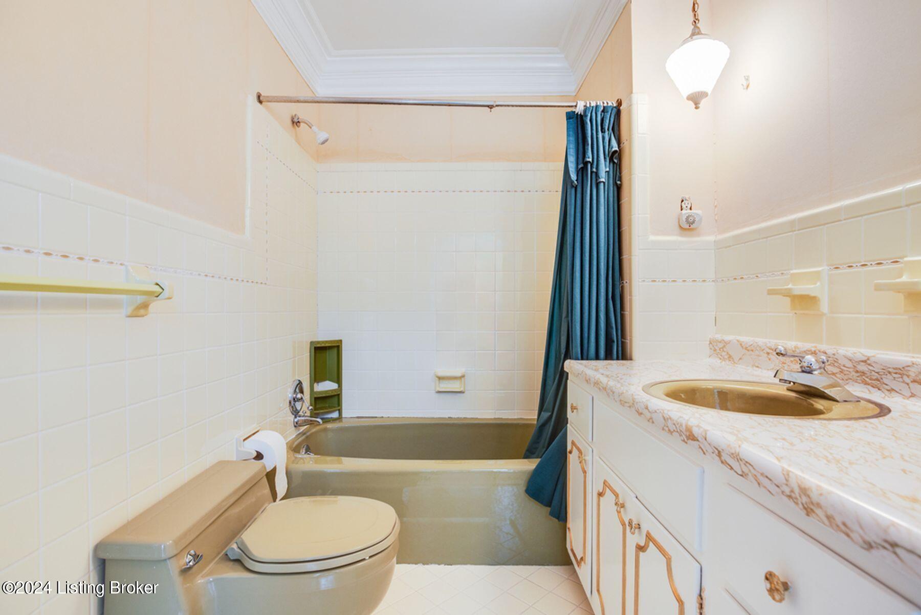 5214 Rollingwood Trail