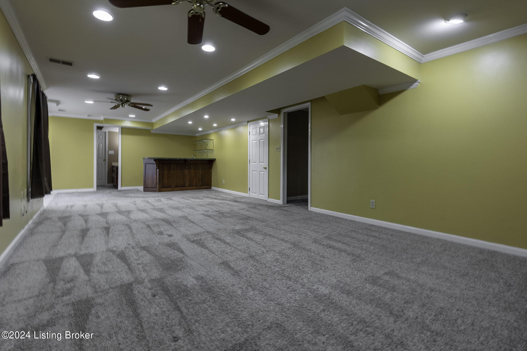 9509 Farmstead Ln