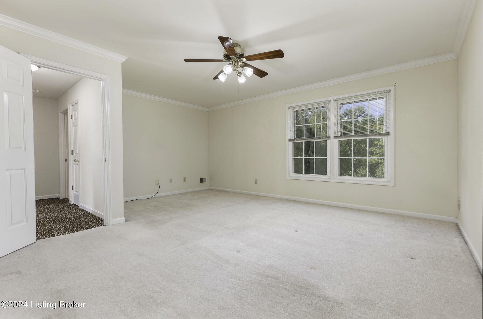 9509 Farmstead Ln